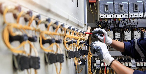 Professional Electrician technician working in Dublin, TX